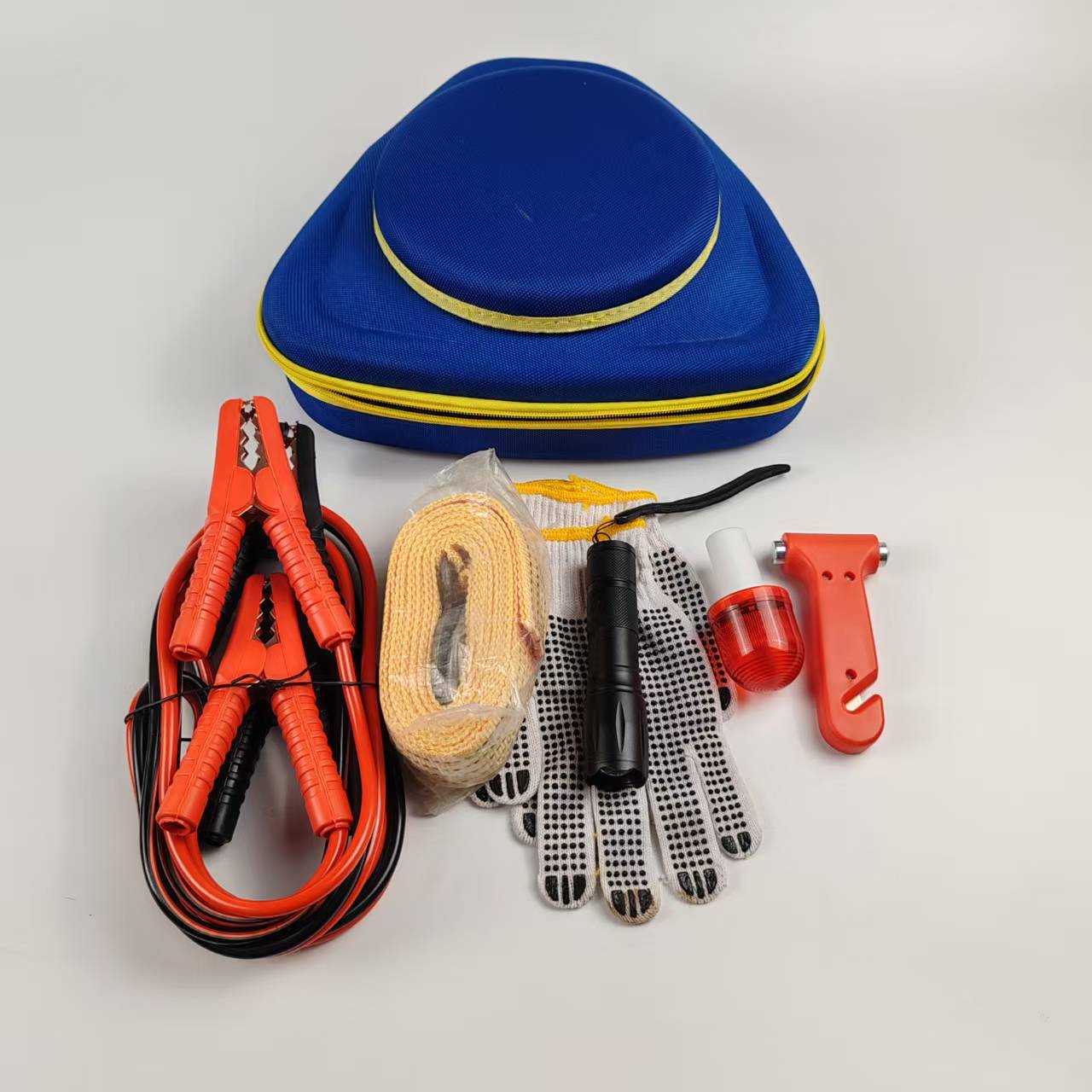 रोड कोन प्राथमिक चिकित्सा किट क्या है?